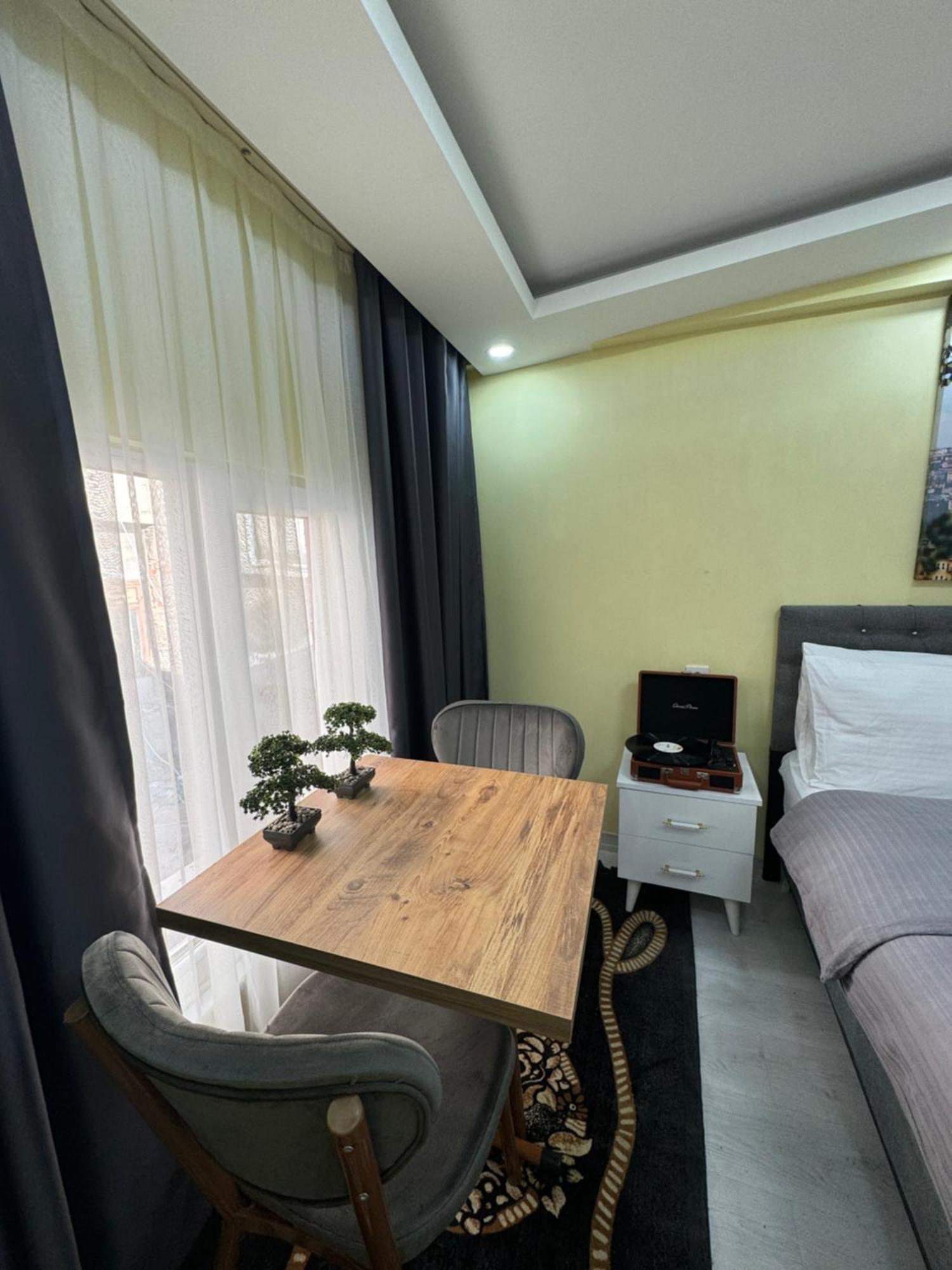 Ozer Hotel & Apartments อิสตันบูล ภายนอก รูปภาพ