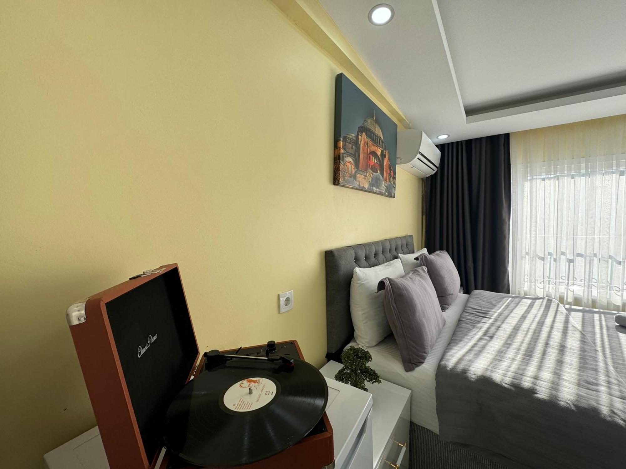 Ozer Hotel & Apartments อิสตันบูล ภายนอก รูปภาพ