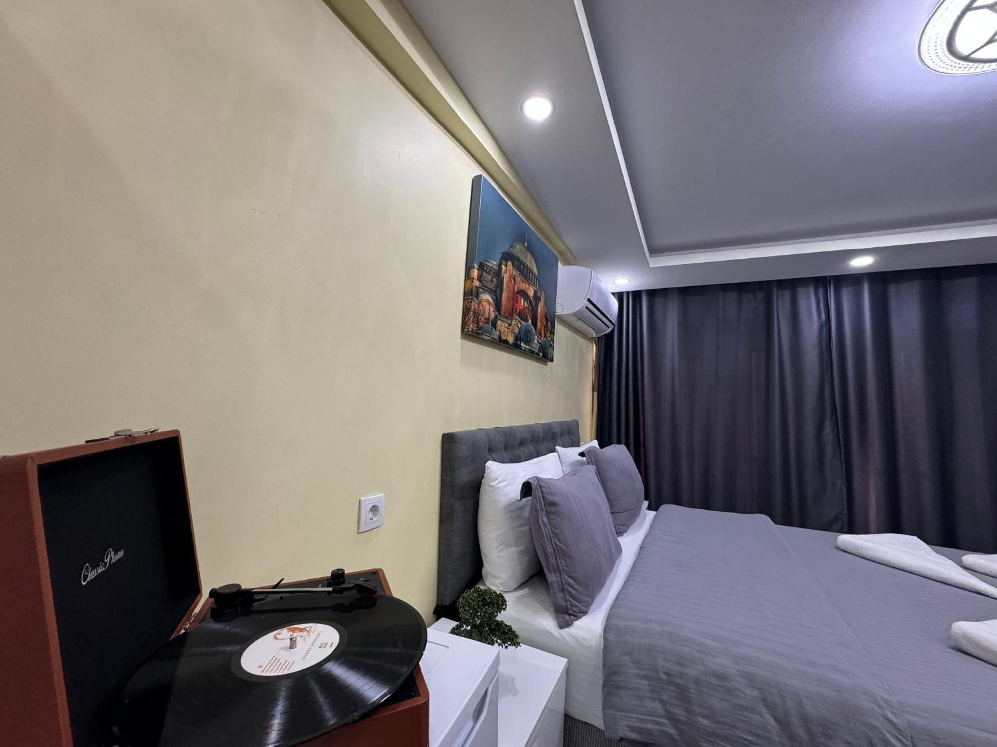 Ozer Hotel & Apartments อิสตันบูล ภายนอก รูปภาพ